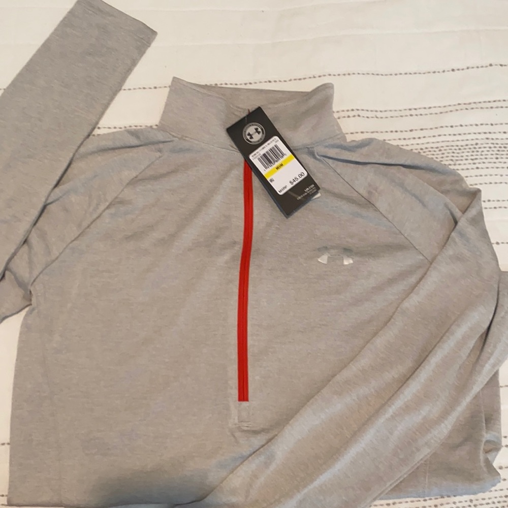 NWT Under Armour Heat Gear Top